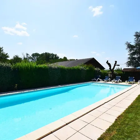 Hotell Maison De Caractere Lacajoque A St Georges Bourlens